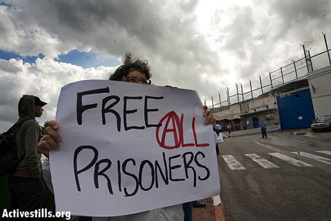 Liberez_TOUS_les_prisonniers (Image JPEG)